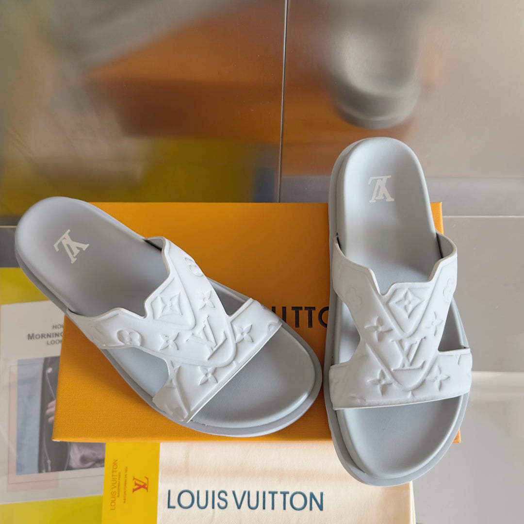 250501 New top-quality, simple and fashionable slippers
