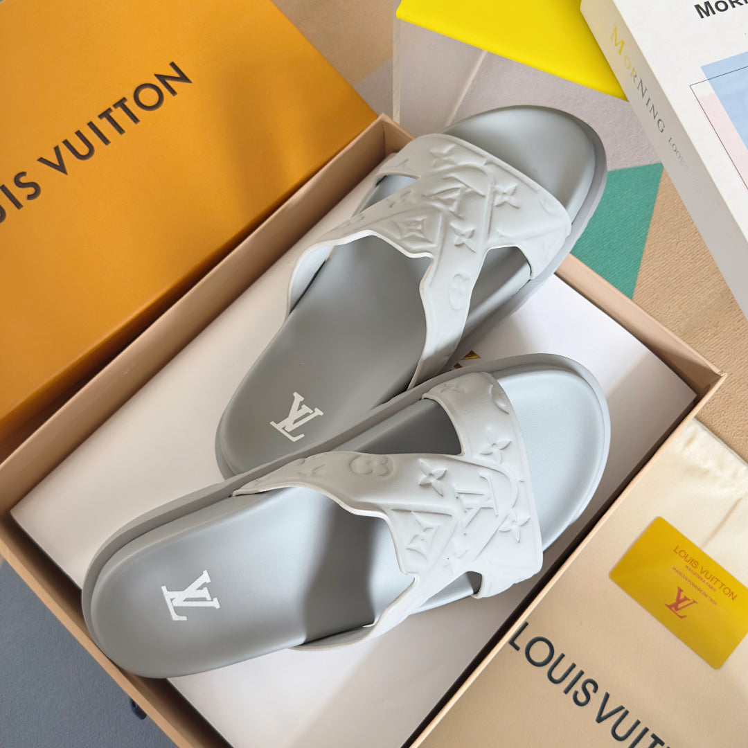 250501 New top-quality, simple and fashionable slippers