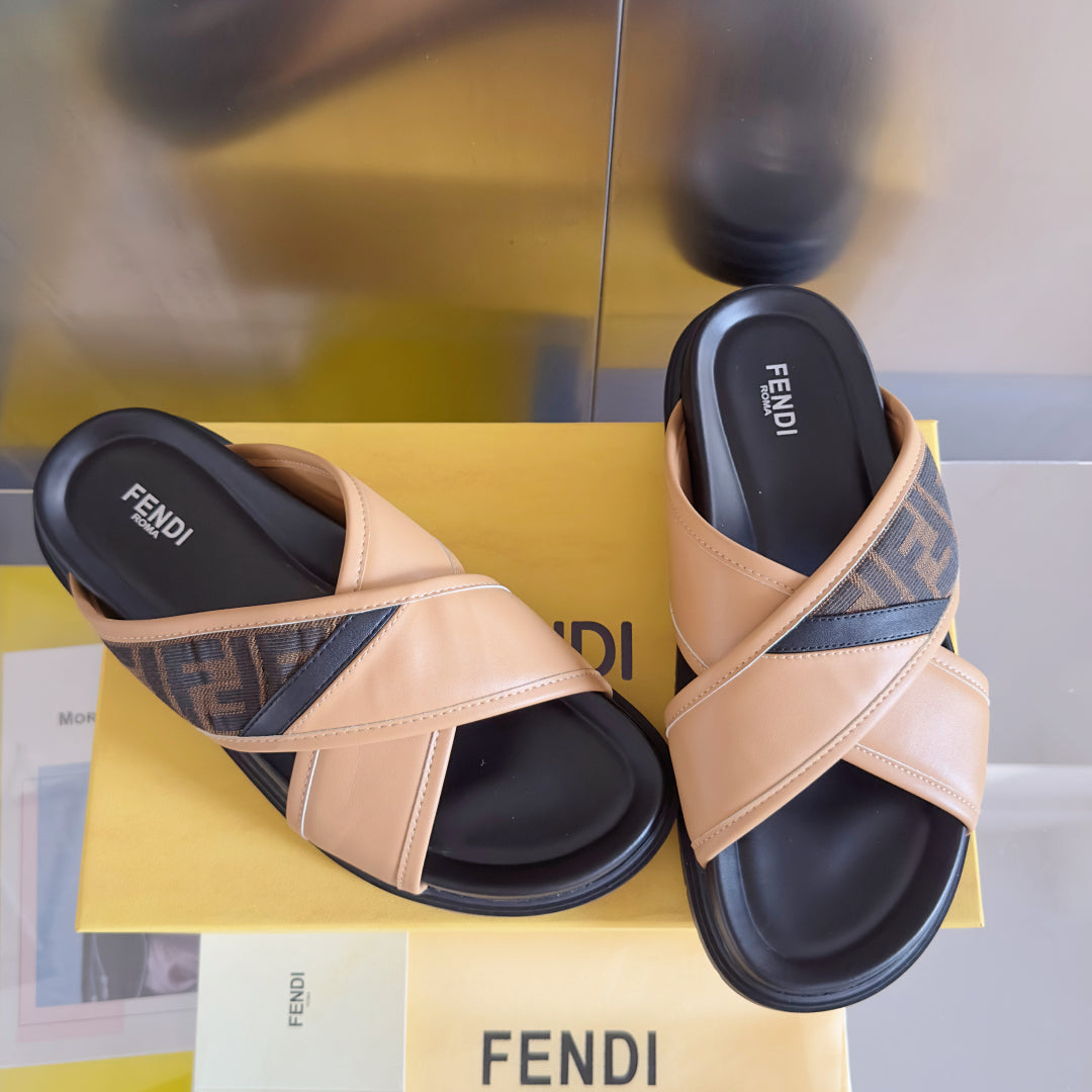 250507 New high-quality thick-soled embossed anti-slip slippers