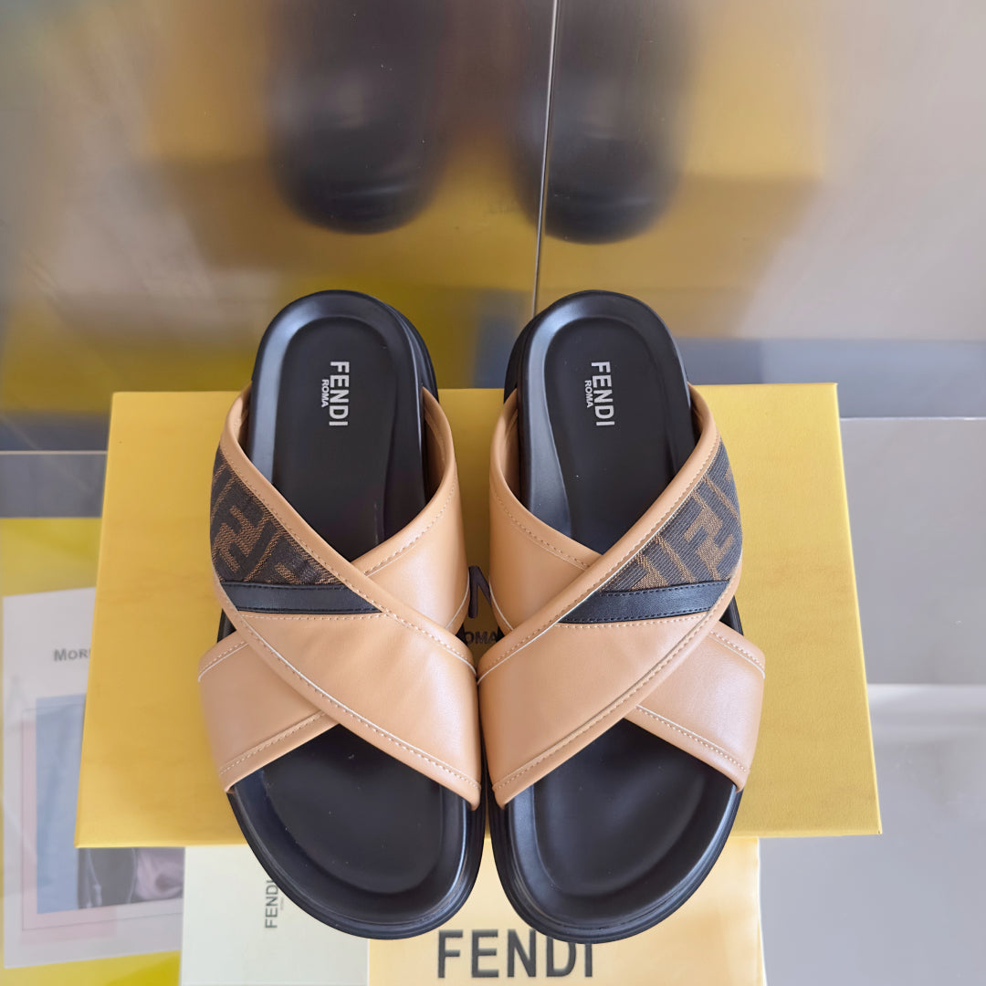 250507 New high-quality thick-soled embossed anti-slip slippers
