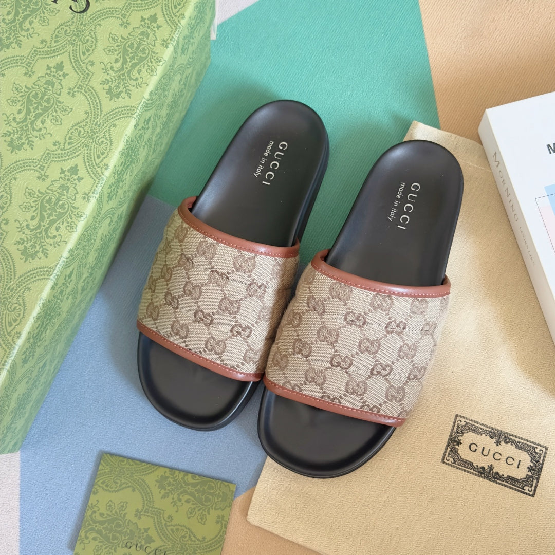 250507 New high-quality thick-soled embossed slippers