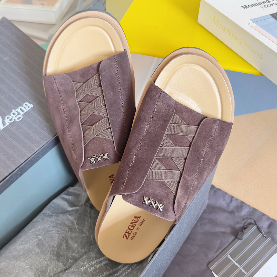 250513 New high-quality old Qian style slippers