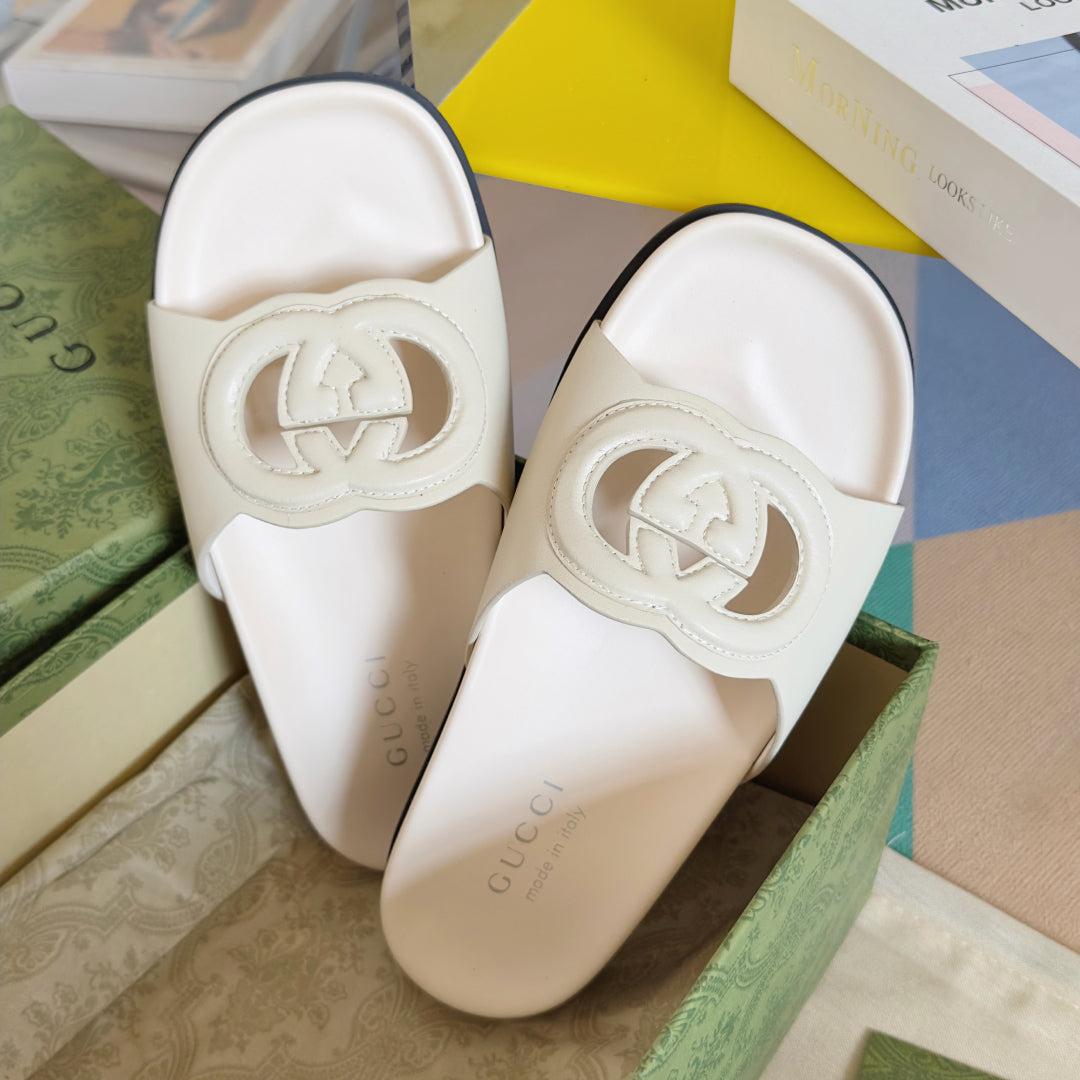 250513 New high-quality thick-soled classic signature slippers