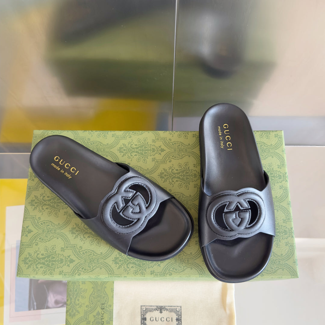 250513 New high-quality thick-soled classic signature slippers