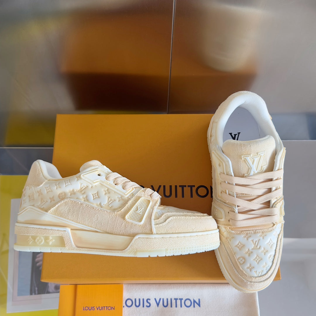 250513 New top-quality spray-painted casual and fashionable sneakers