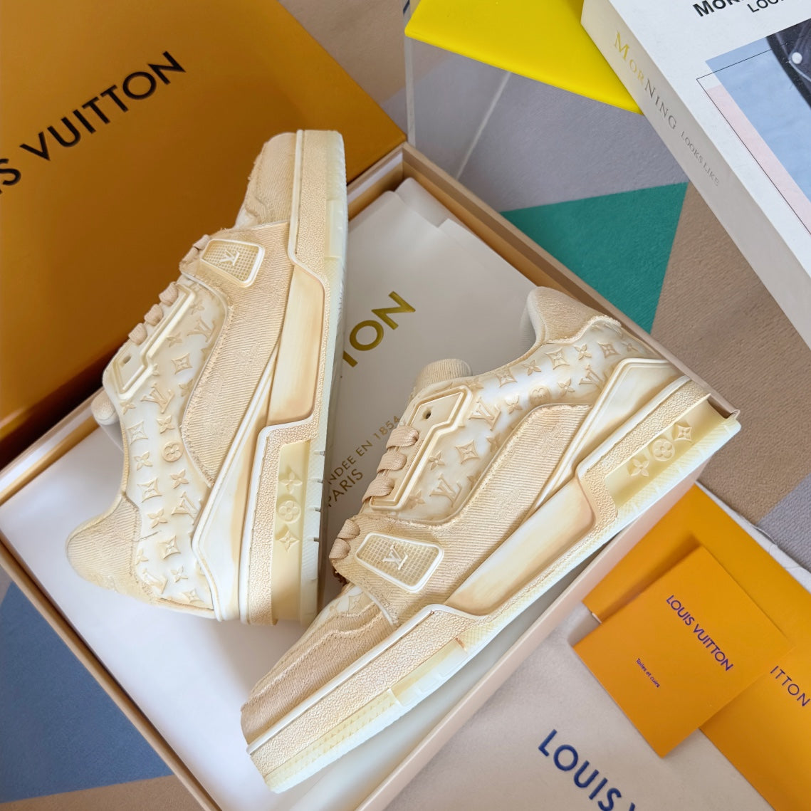 250513 New top-quality spray-painted casual and fashionable sneakers