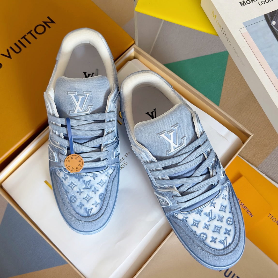 250513 New top-quality spray-painted casual and fashionable sneakers