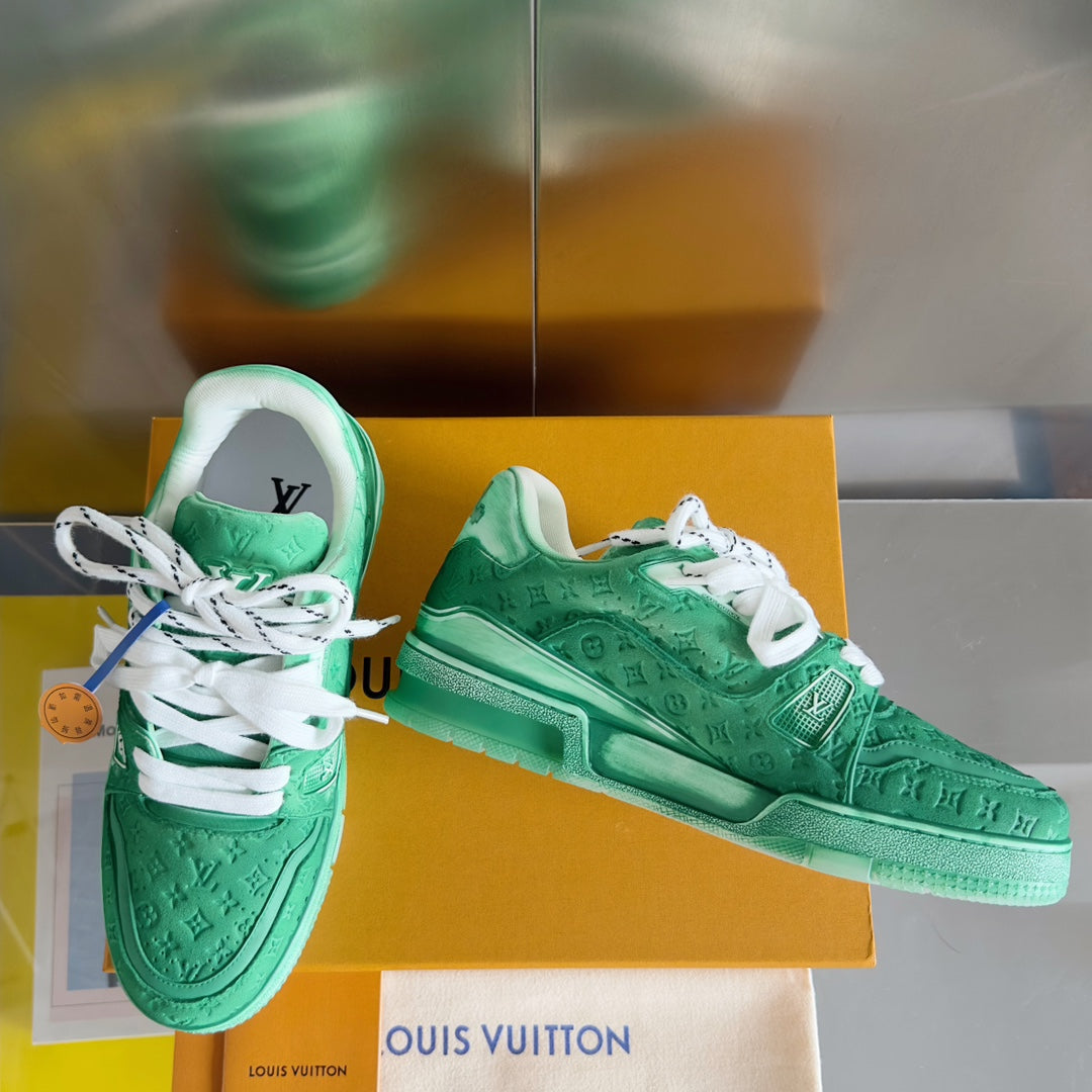 250513 New top-quality spray-painted casual and fashionable sneakers