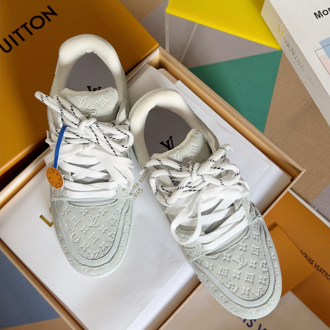 250513 New top-quality spray-painted casual and fashionable sneakers