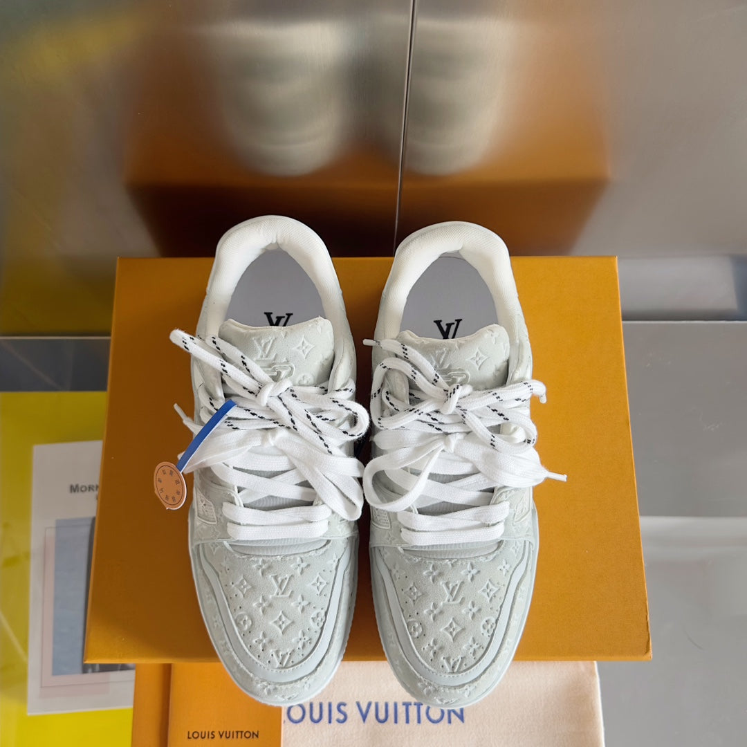 250513 New top-quality spray-painted casual and fashionable sneakers