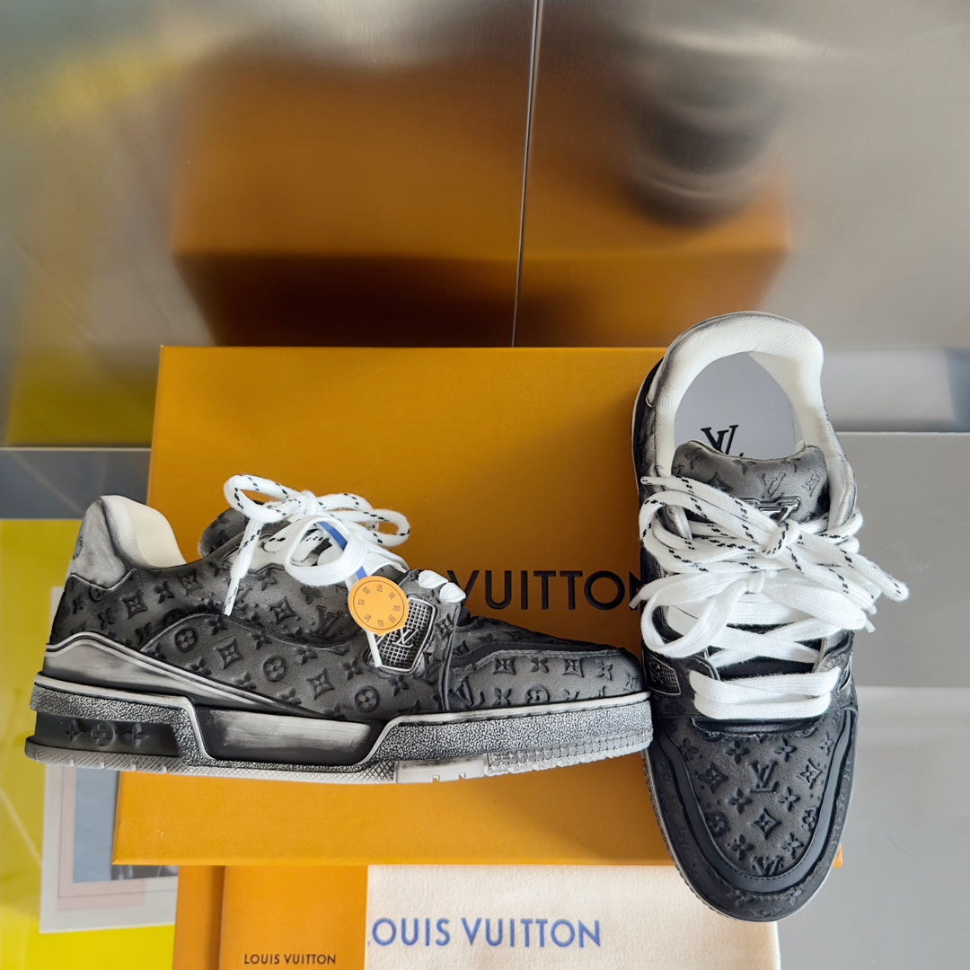 250513 New top-quality spray-painted casual and fashionable sneakers