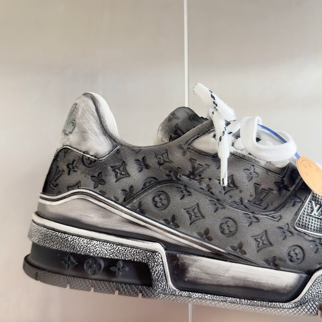 250513 New top-quality spray-painted casual and fashionable sneakers