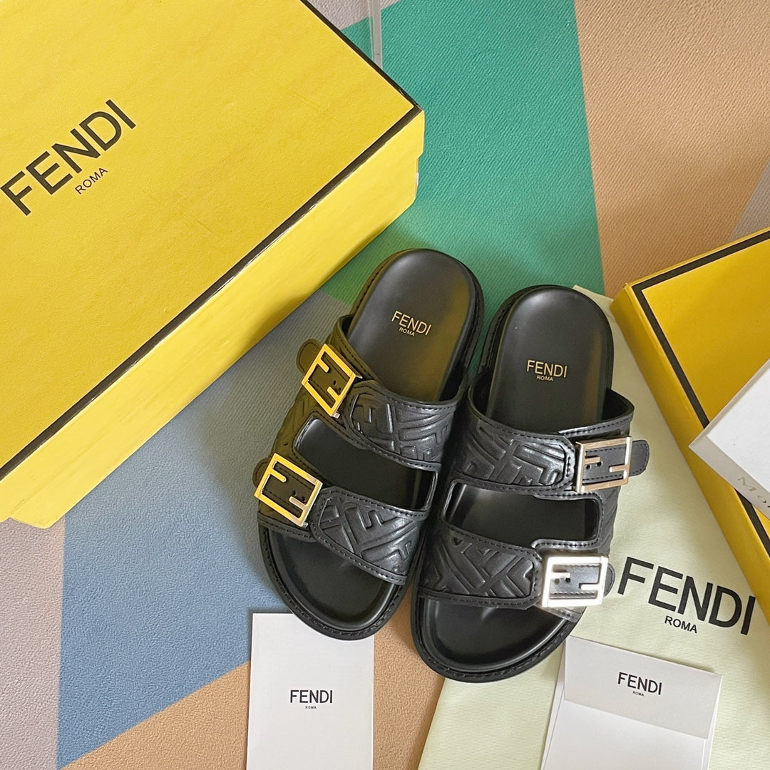 250513 New high-quality classic icon slippers