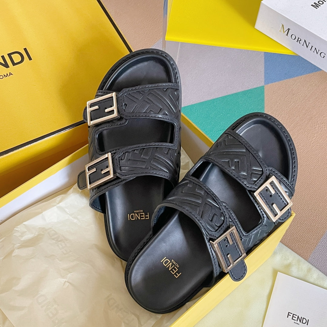 250513 New high-quality classic icon slippers