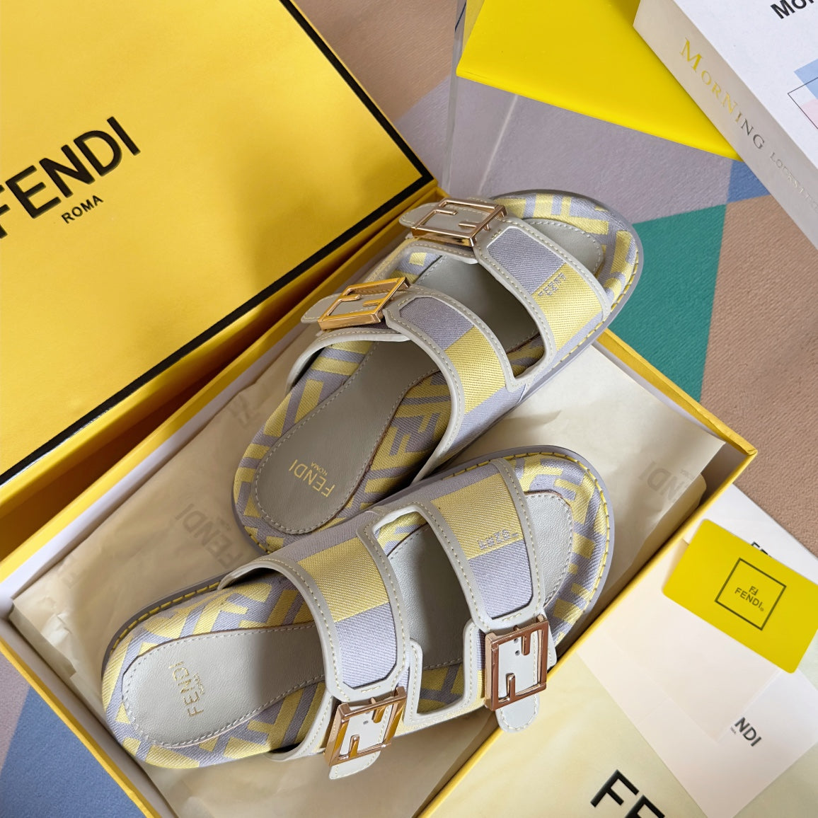 250513 New high-quality classic icon slippers
