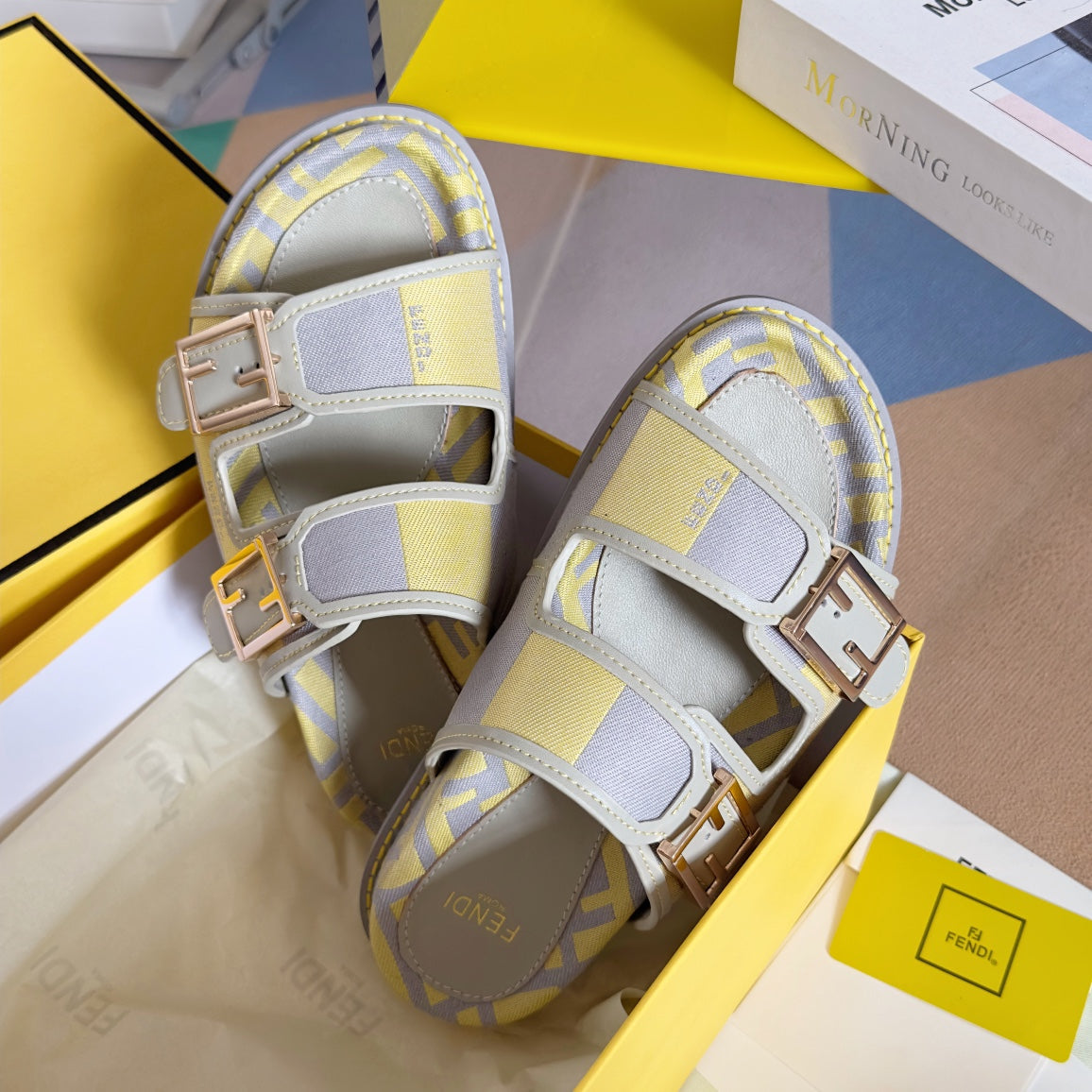 250513 New high-quality classic icon slippers