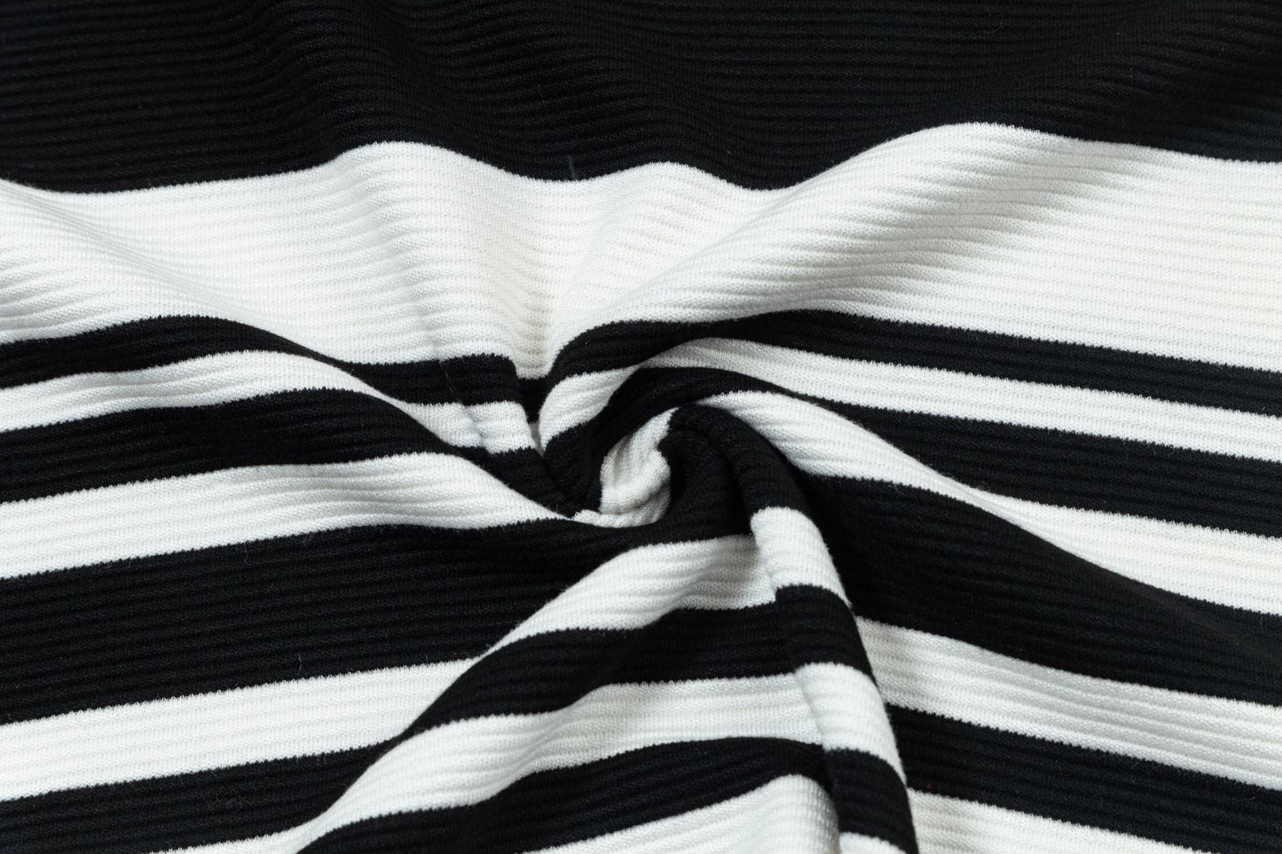 250513 New high-quality striped fashionable POLO shirt