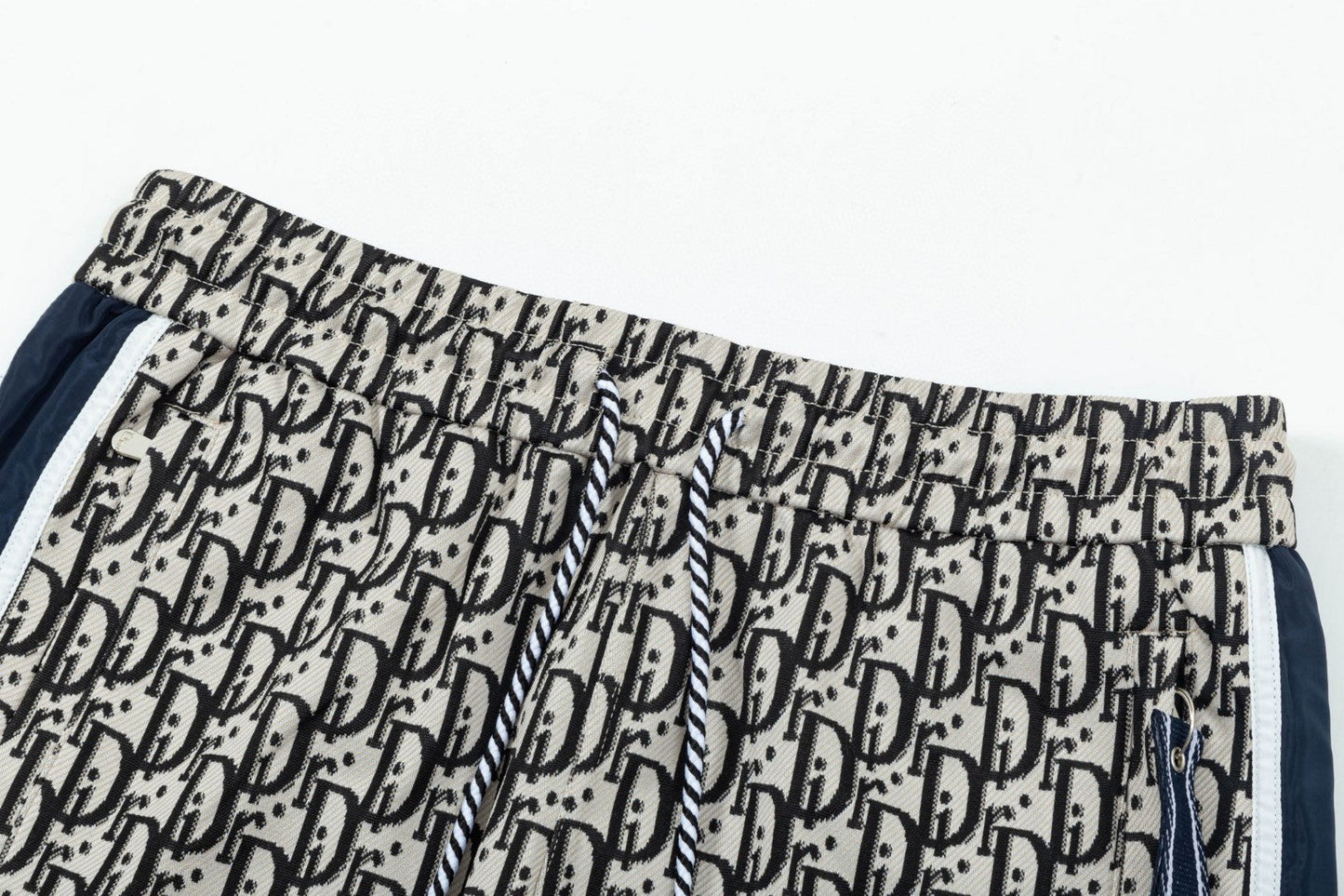 250527 New full-flowered side-stitched webbing shorts