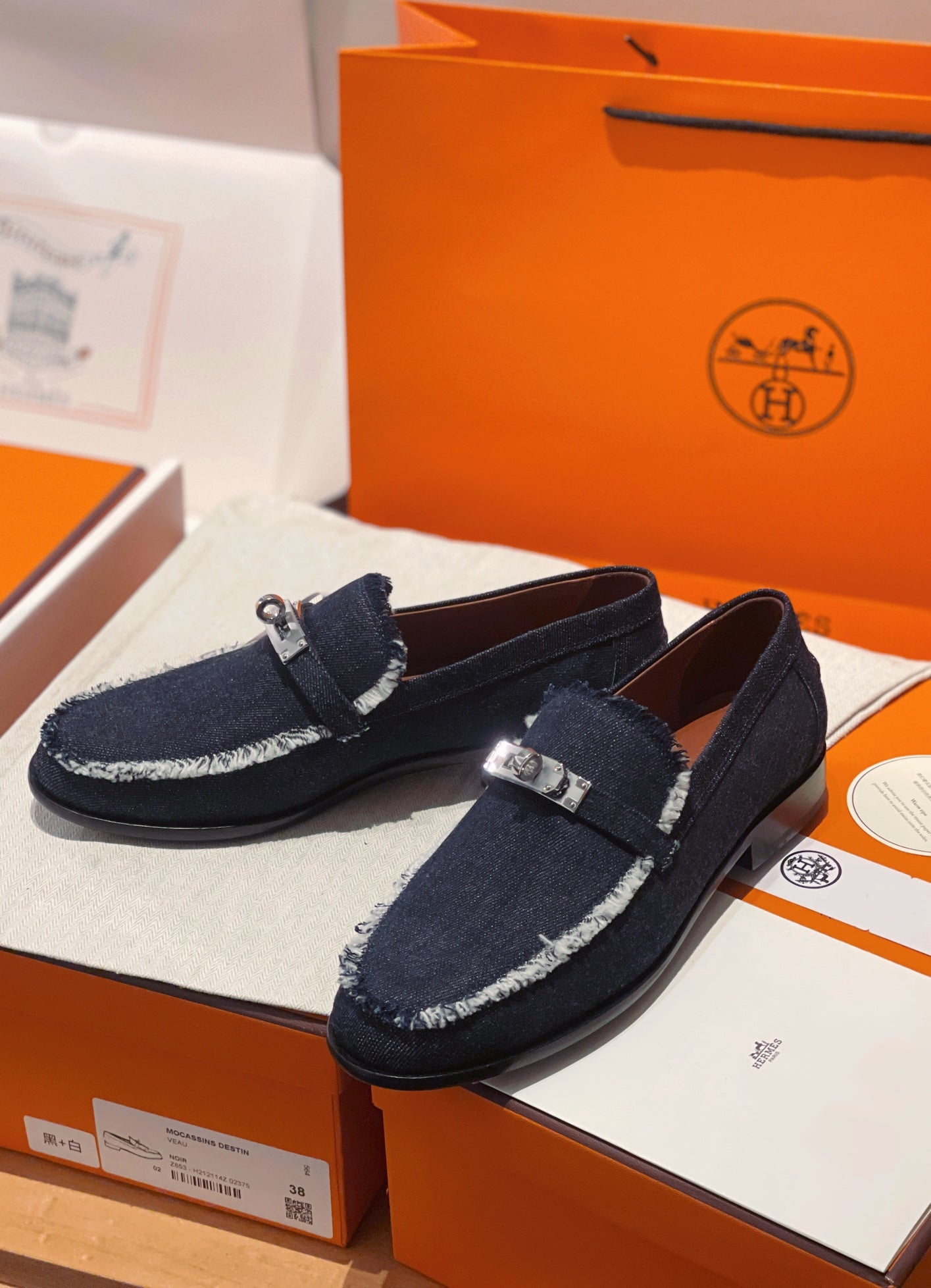 250527 New high-quality classic retro thick-soled loafers