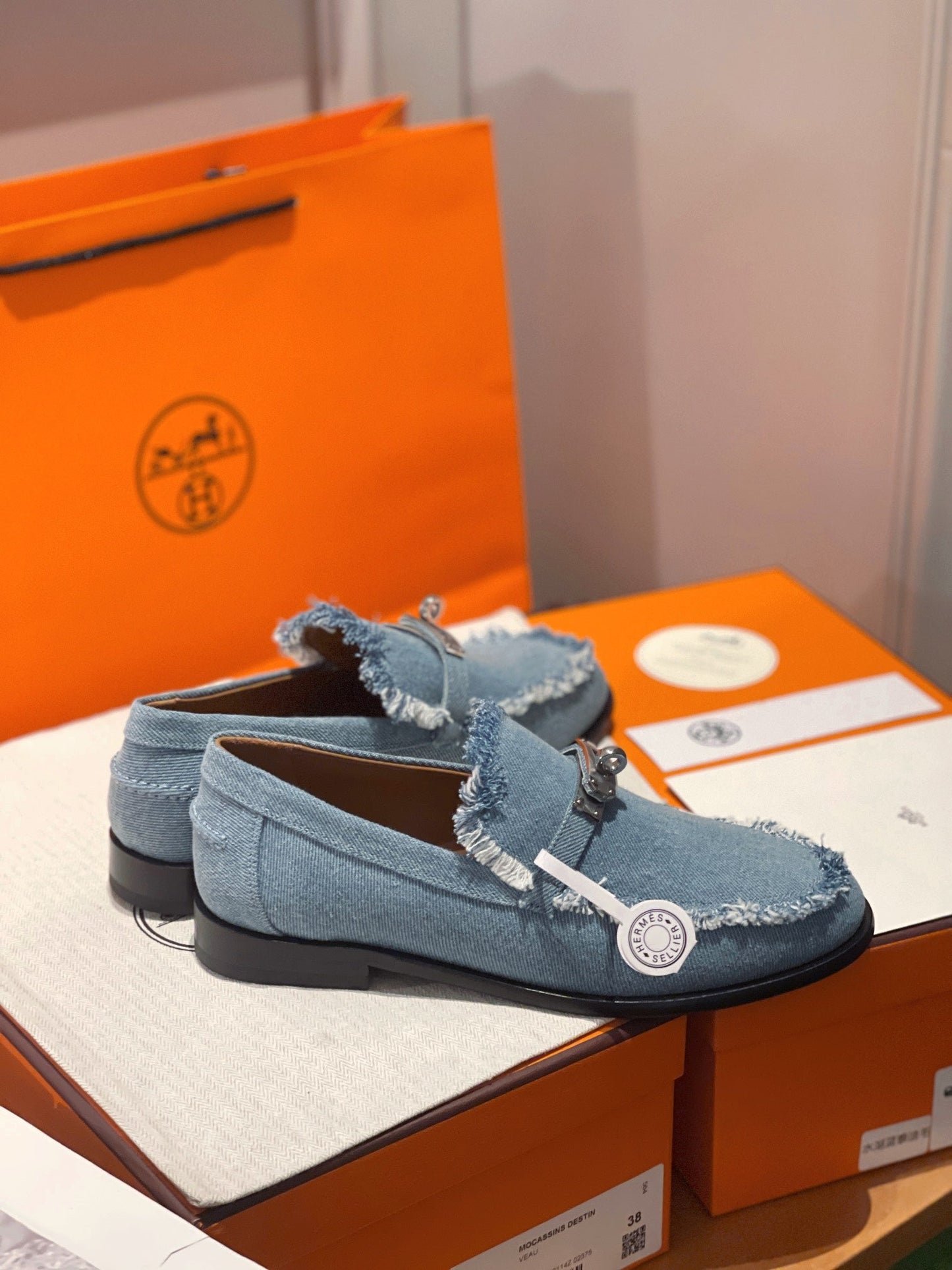 250527 New high-quality classic retro thick-soled loafers