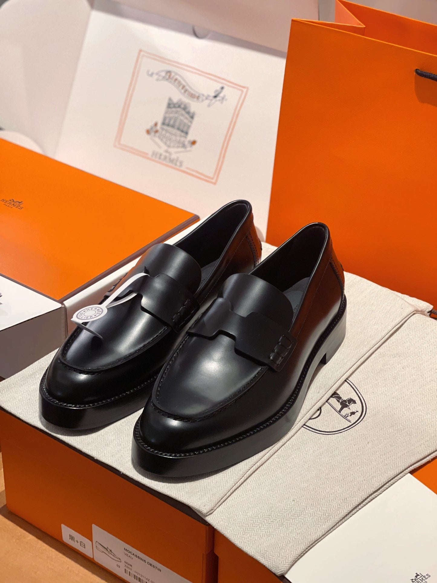 250527 New high-quality classic retro thick-soled loafers