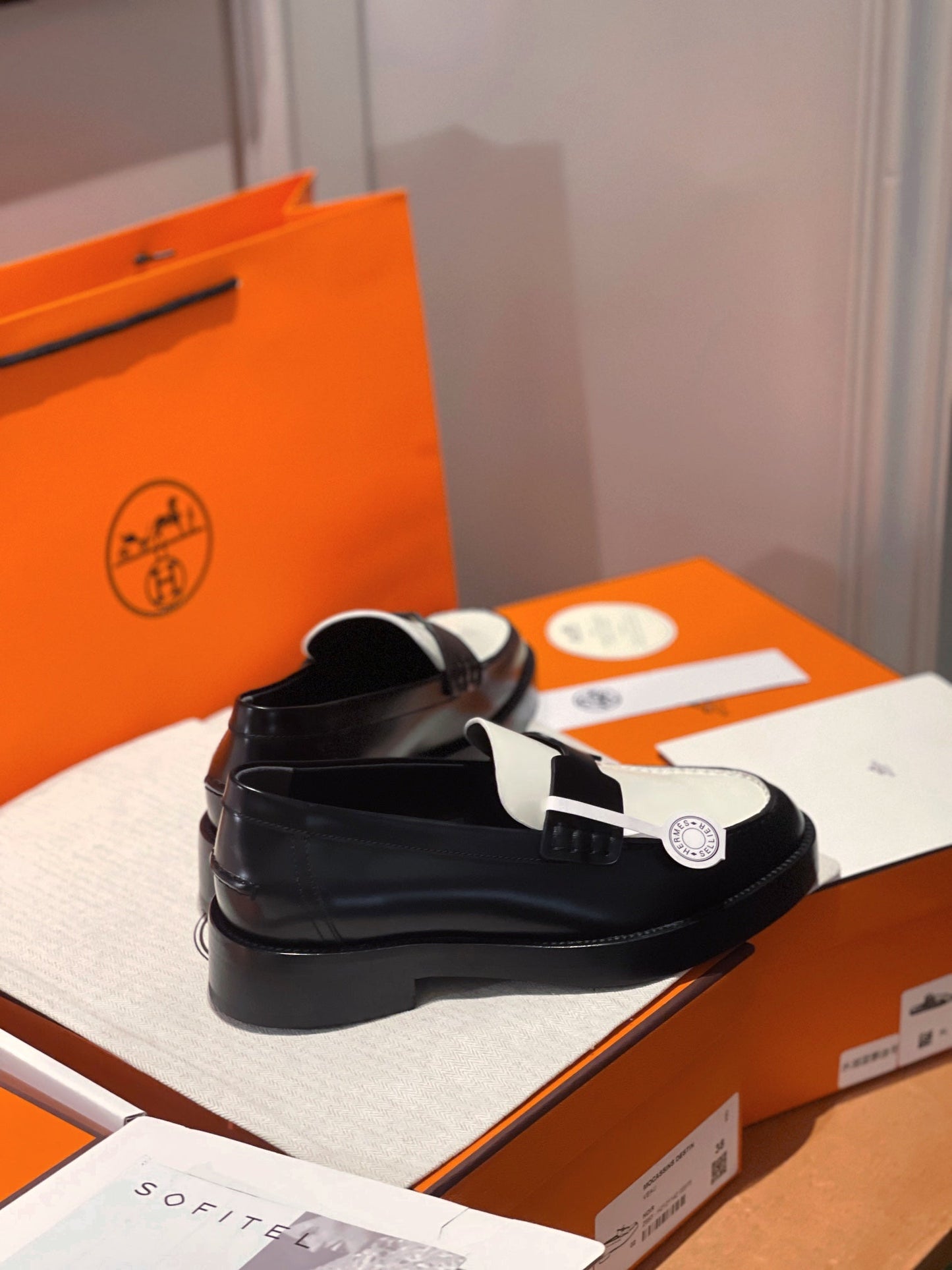250527 New high-quality classic retro thick-soled loafers