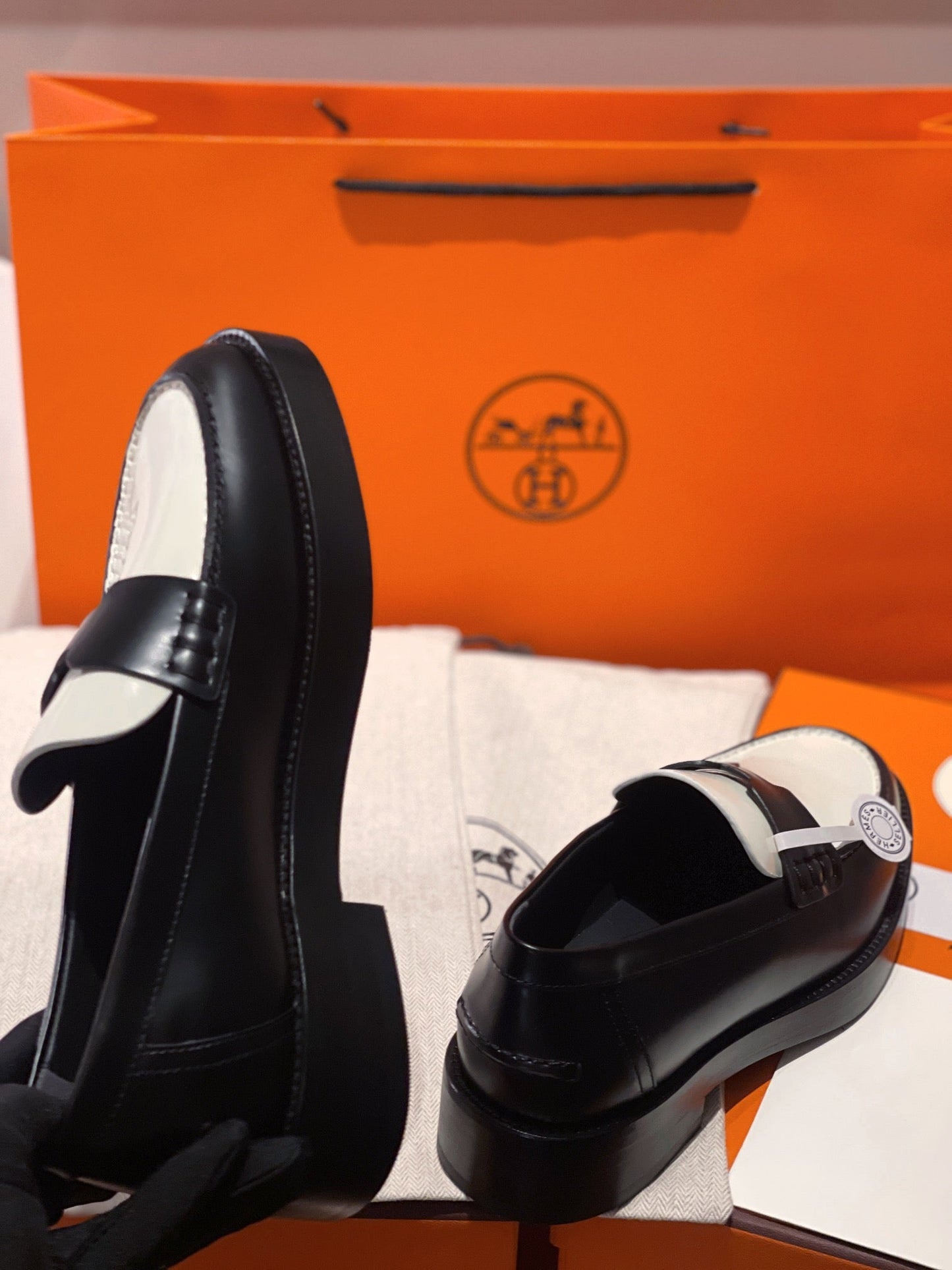 250527 New high-quality classic retro thick-soled loafers