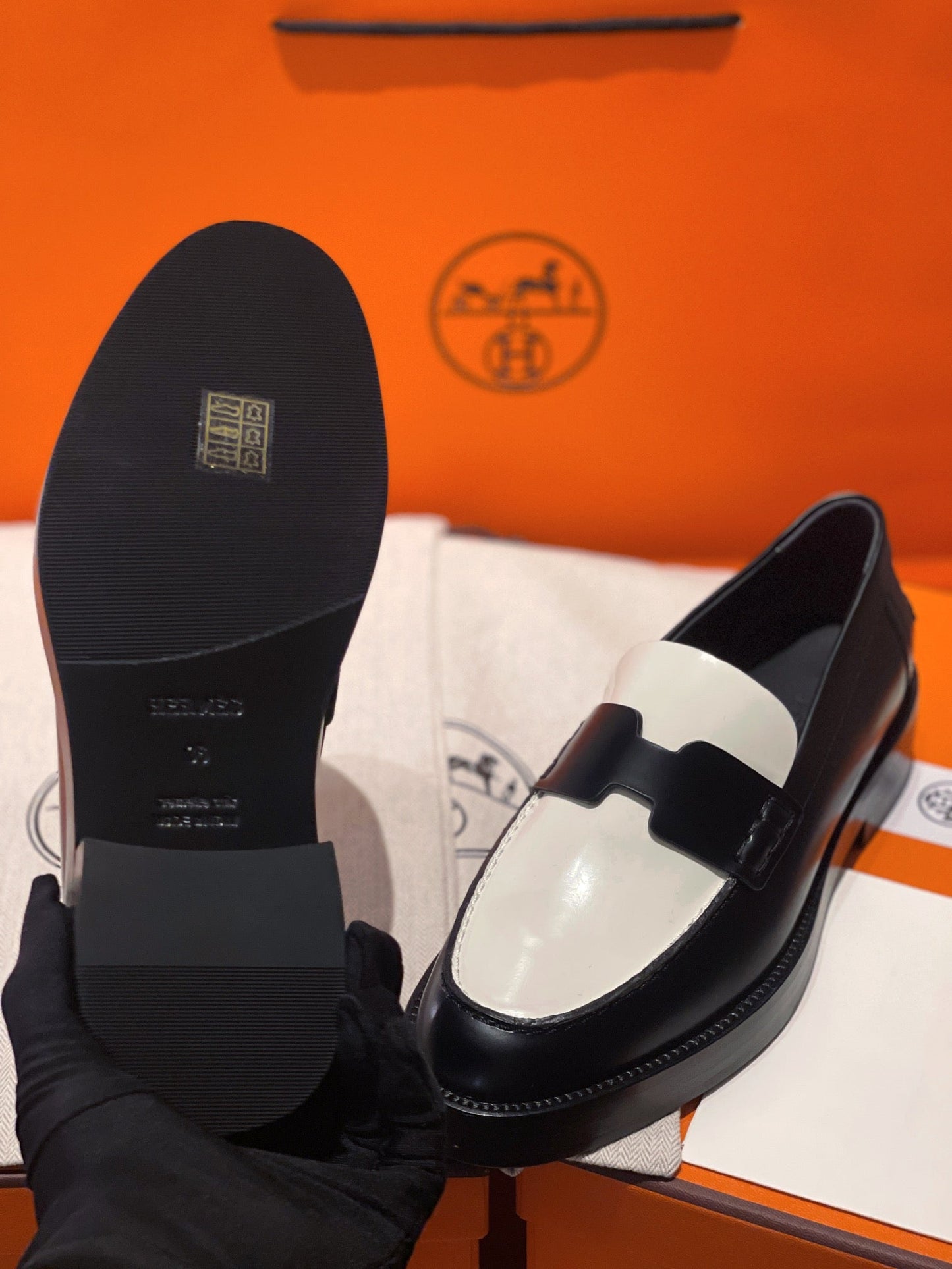 250527 New high-quality classic retro thick-soled loafers