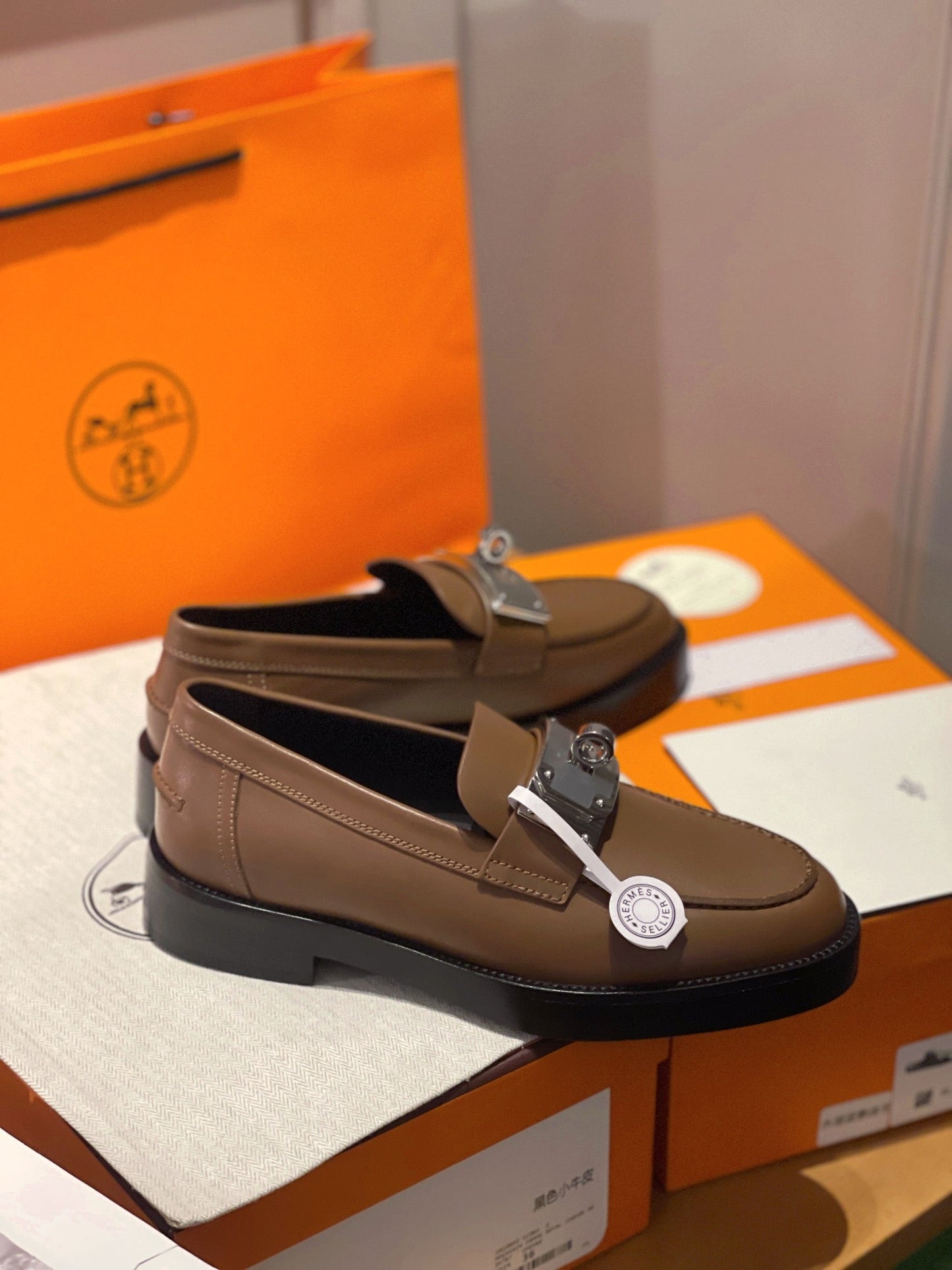250527 New high-quality classic retro thick-soled loafers