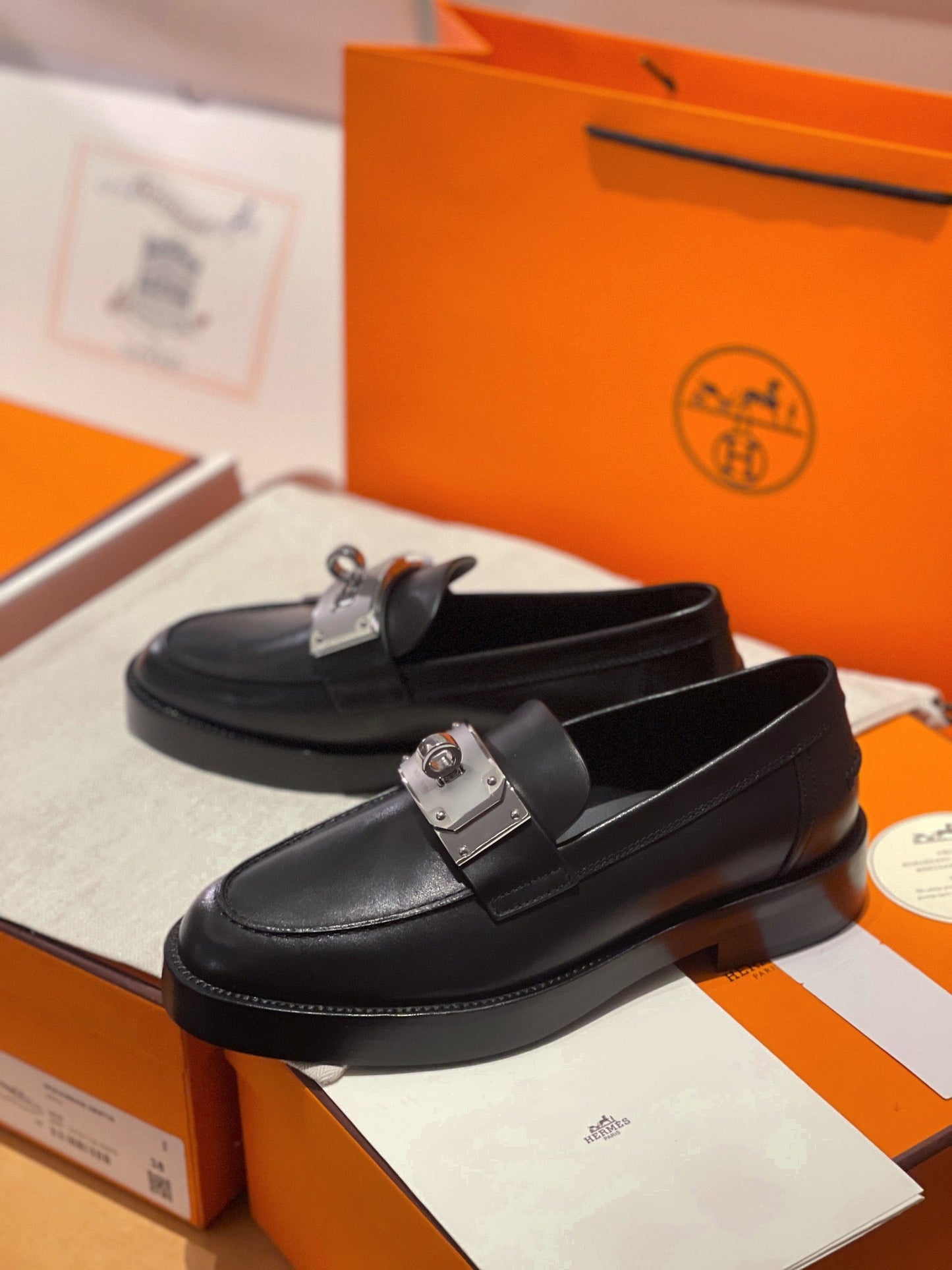 250527 New high-quality classic retro thick-soled loafers