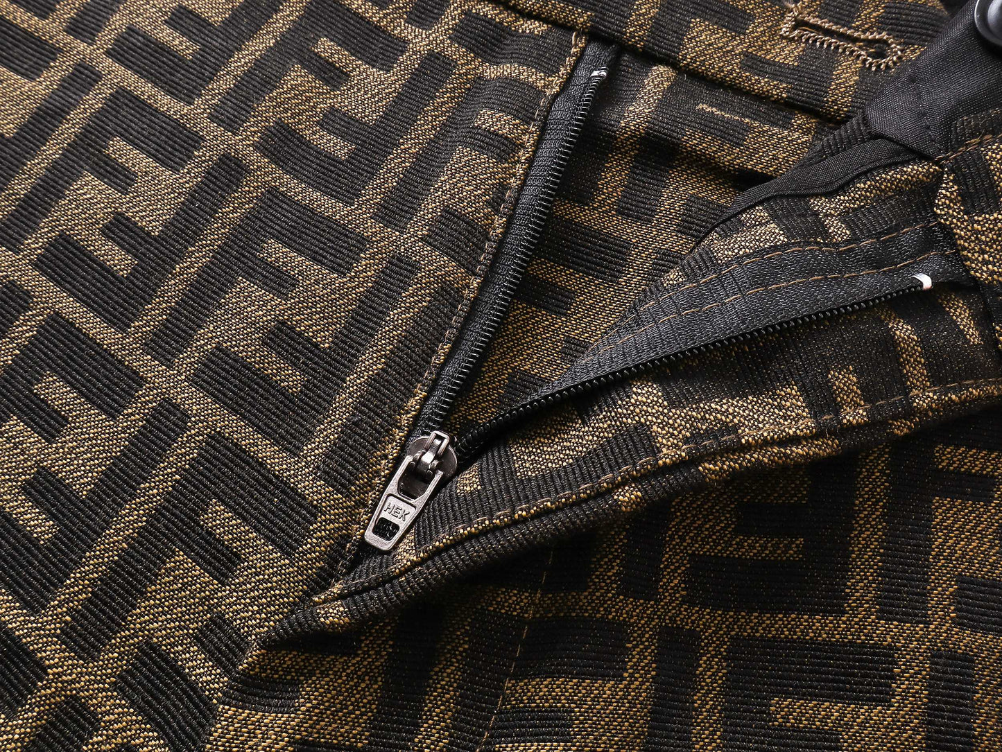250604 New dark-patterned full-print jacquard linen shorts