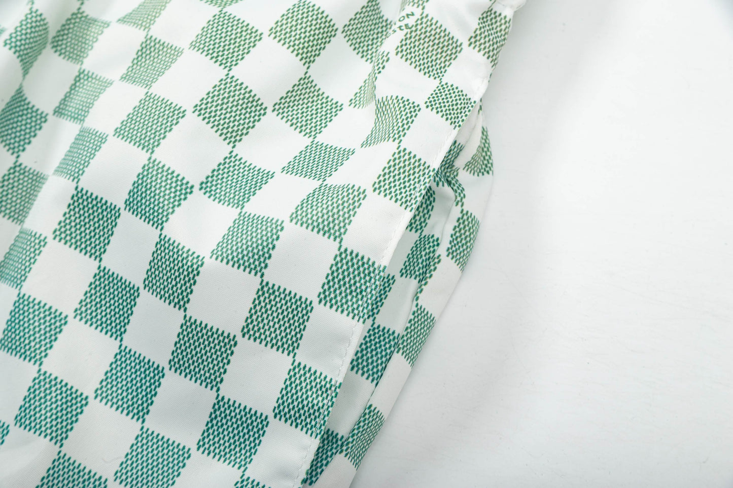 250604 New checkered gradually variable dry beach shorts