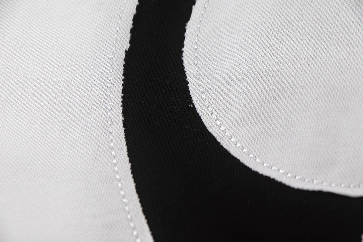 250614 New high-quality embroidered patch T-shirt