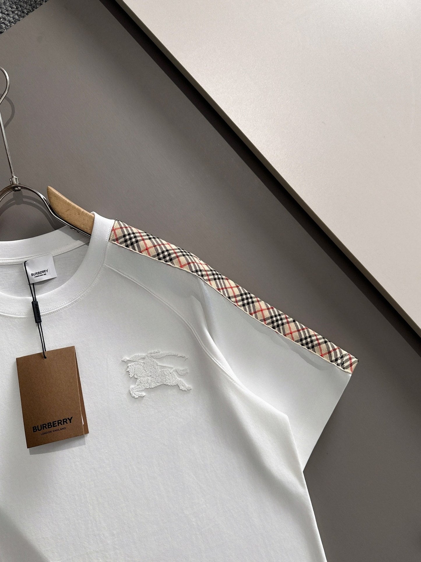 250614 New high-quality embroidered patchwork T-shirt