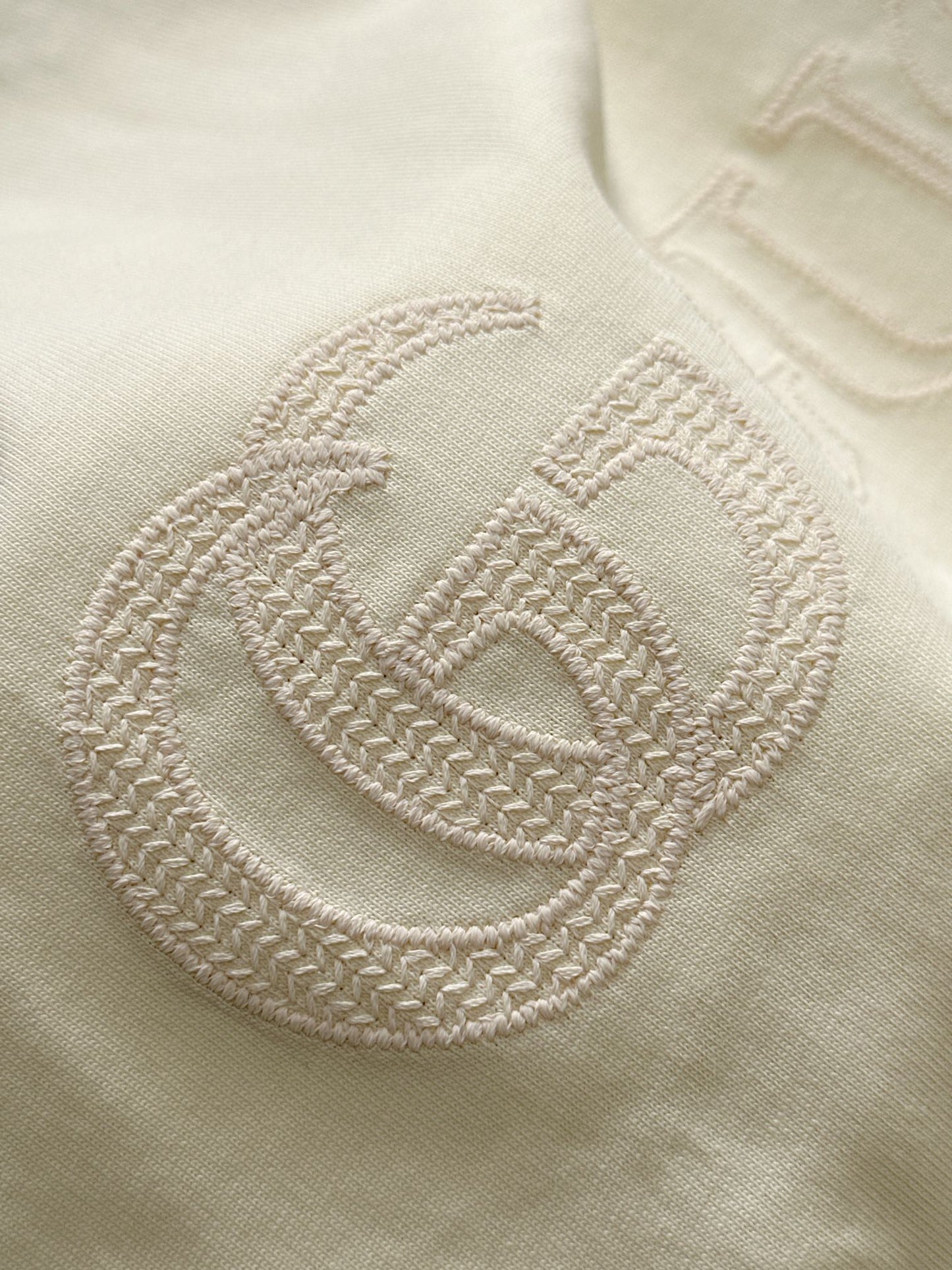 250614 New high-quality embroidered patchwork T-shirt