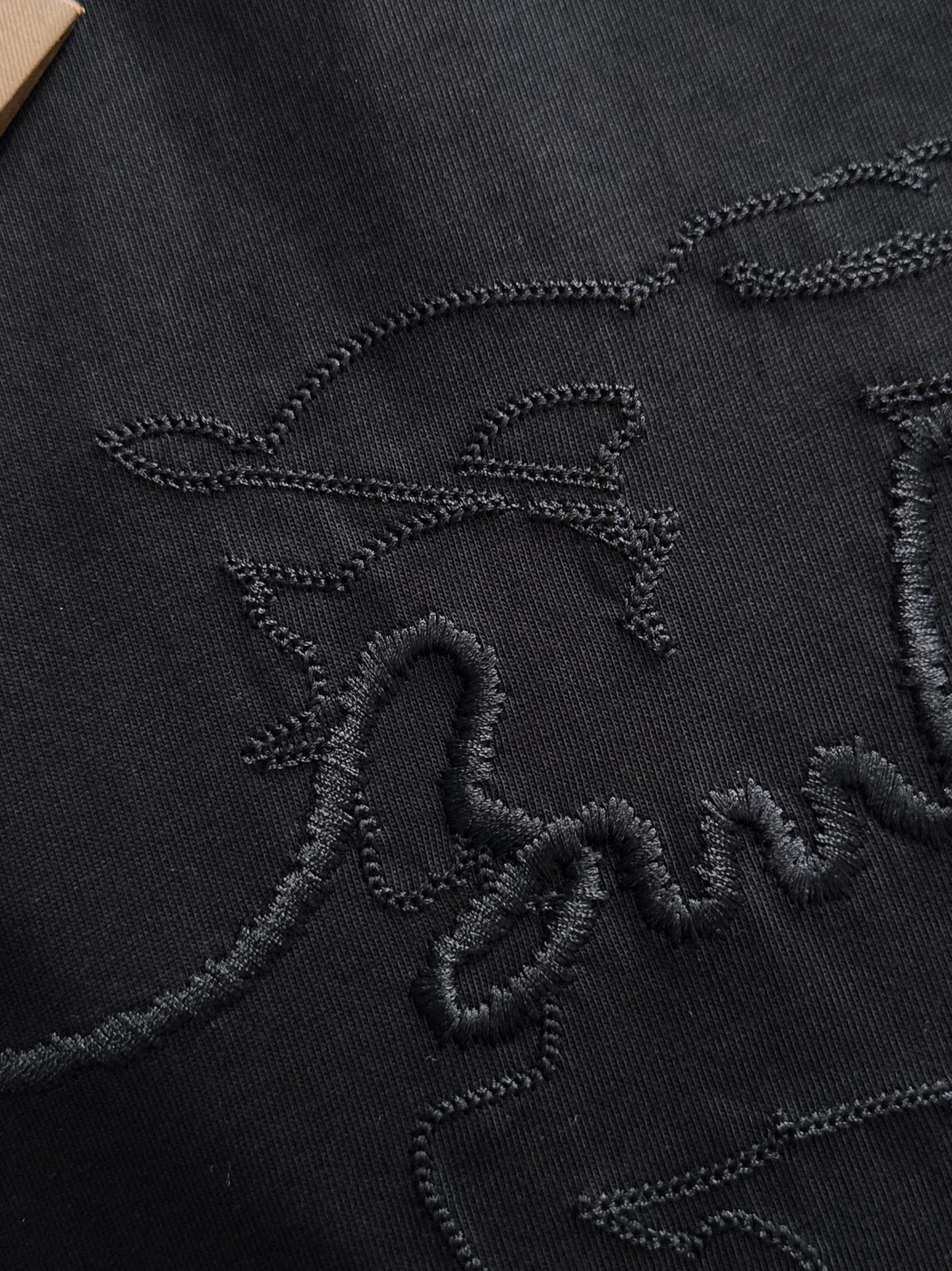 250614New high-quality embroidered patchwork T-shirt