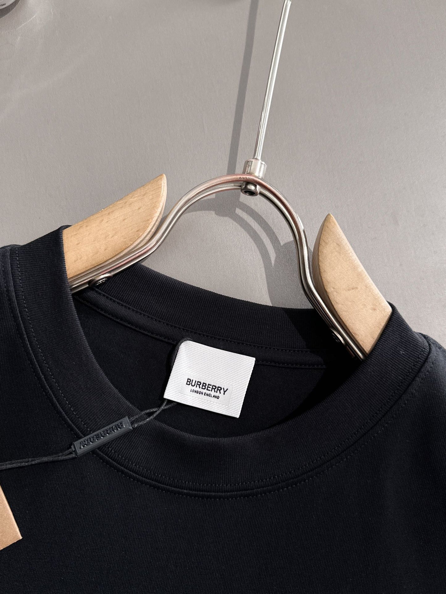 250614 New high-quality embroidered patchwork T-shirt