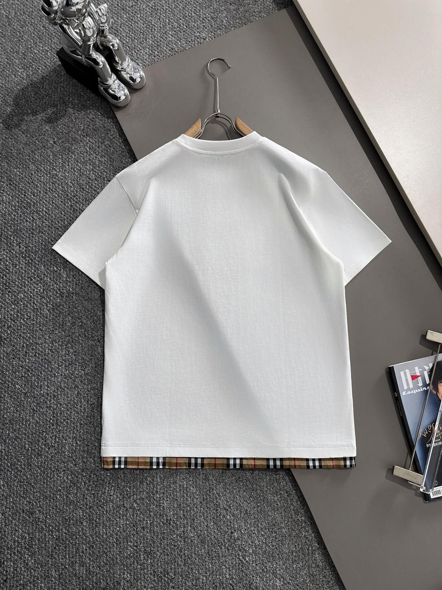250614 New high-quality embroidered patchwork T-shirt