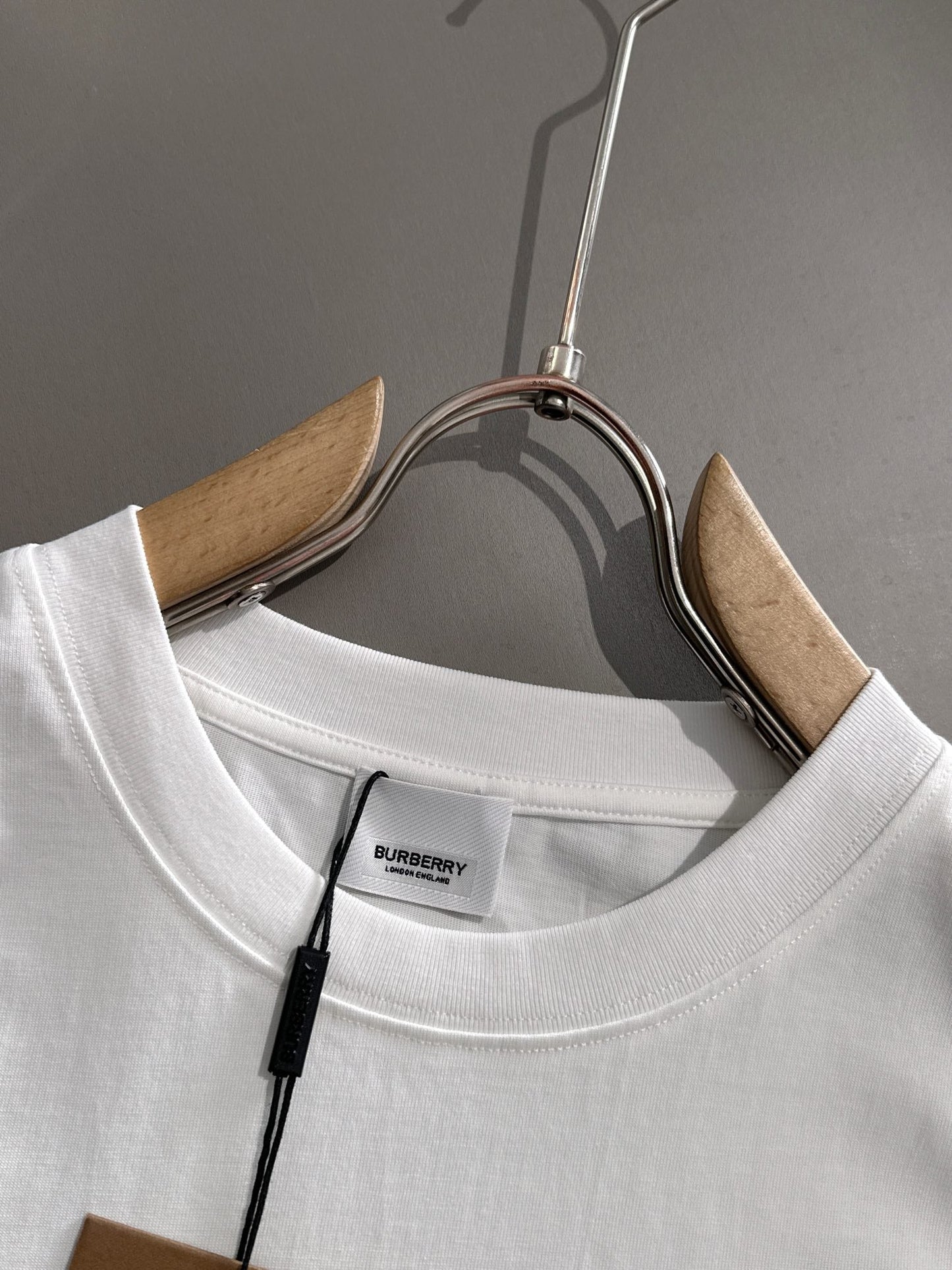 250614 New high-quality embroidered patchwork T-shirt