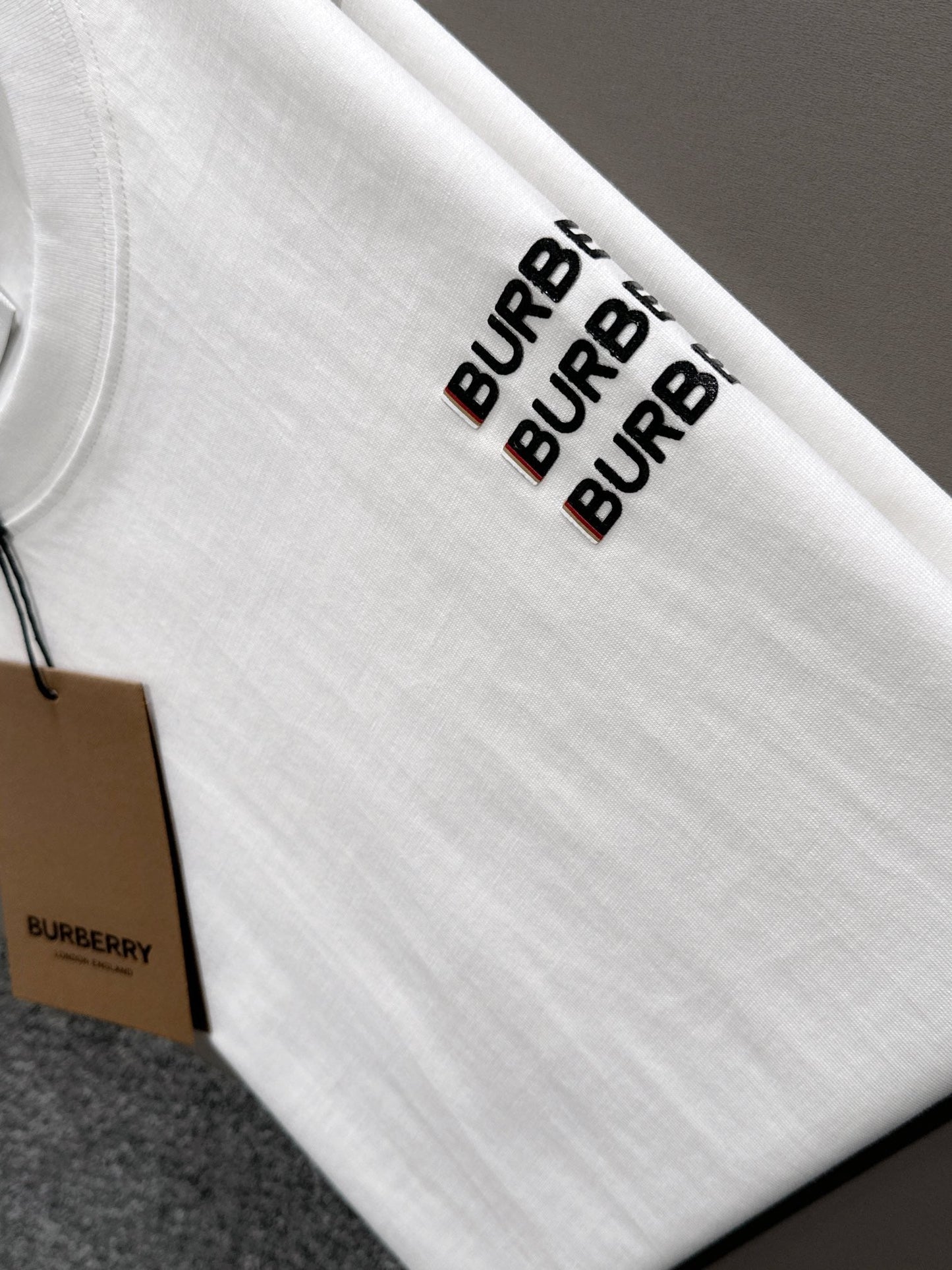 250614 New high-quality embroidered patchwork T-shirt