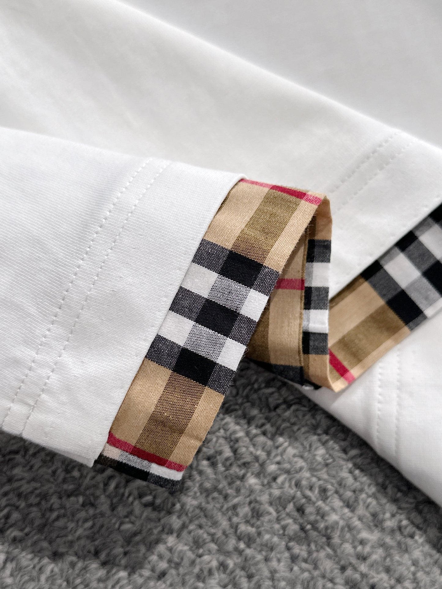 250614 New high-quality embroidered patchwork T-shirt