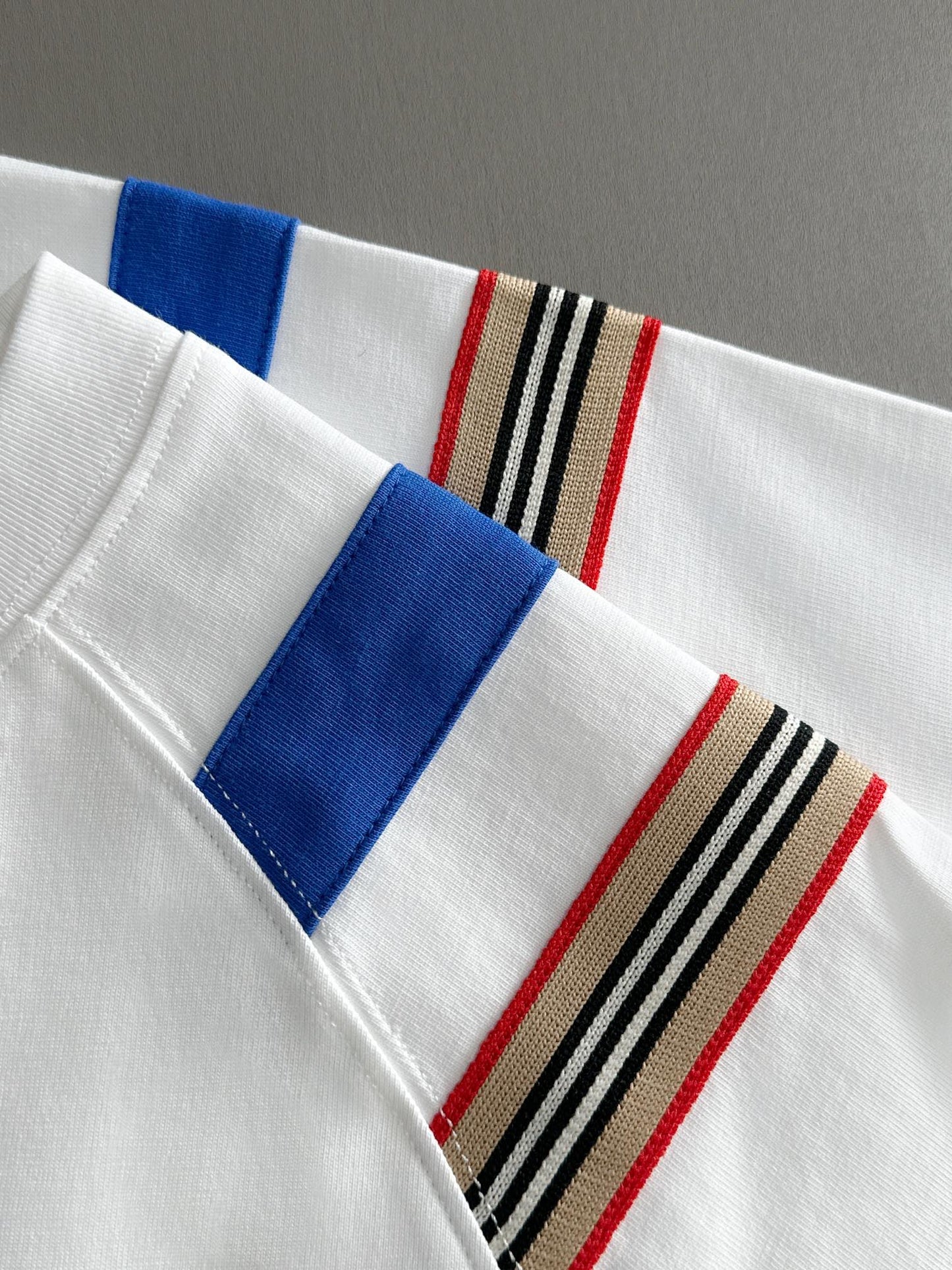 250614 New high-quality embroidered patchwork T-shirt