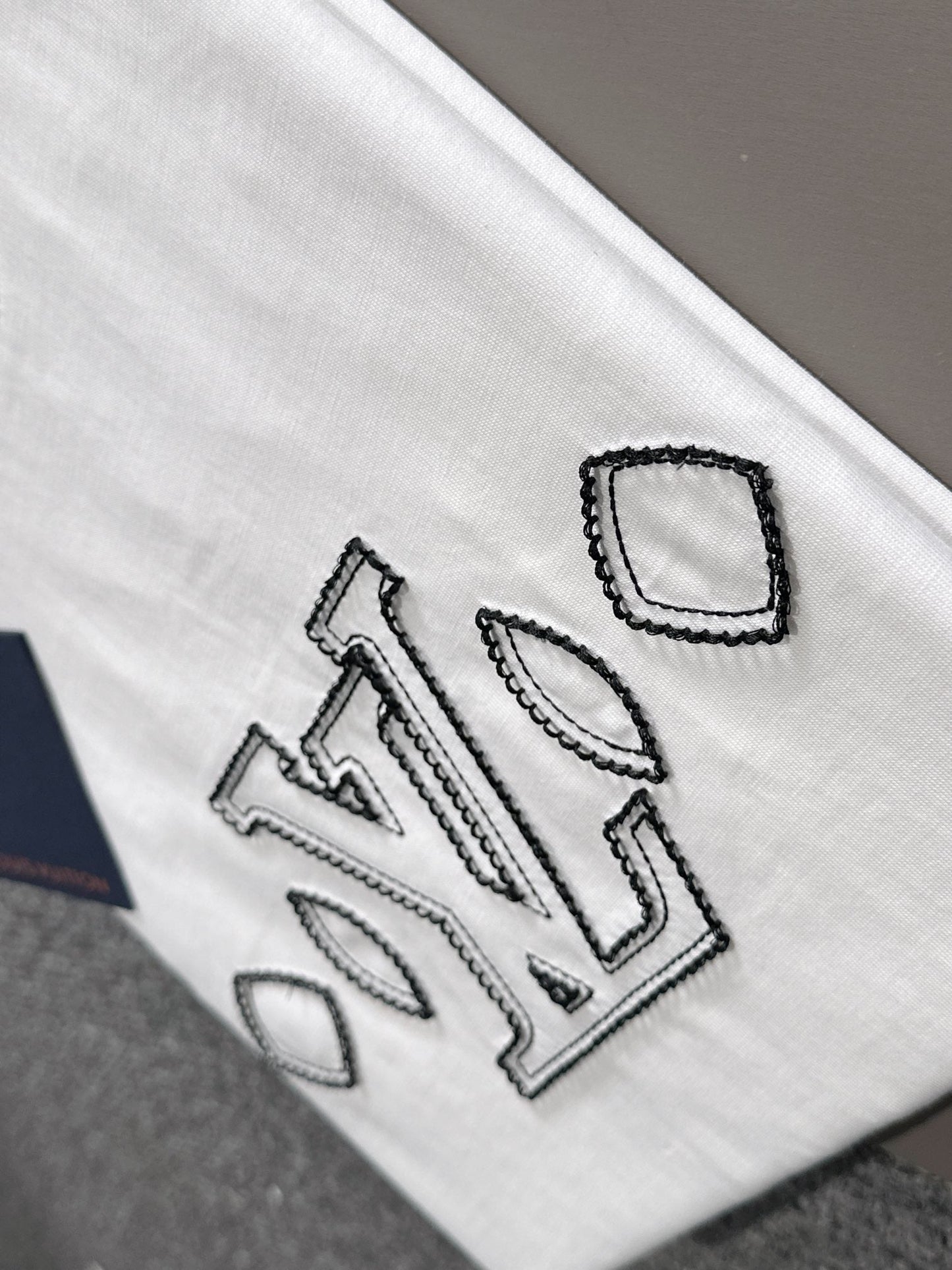 250614 New high-quality embroidered patchwork T-shirt