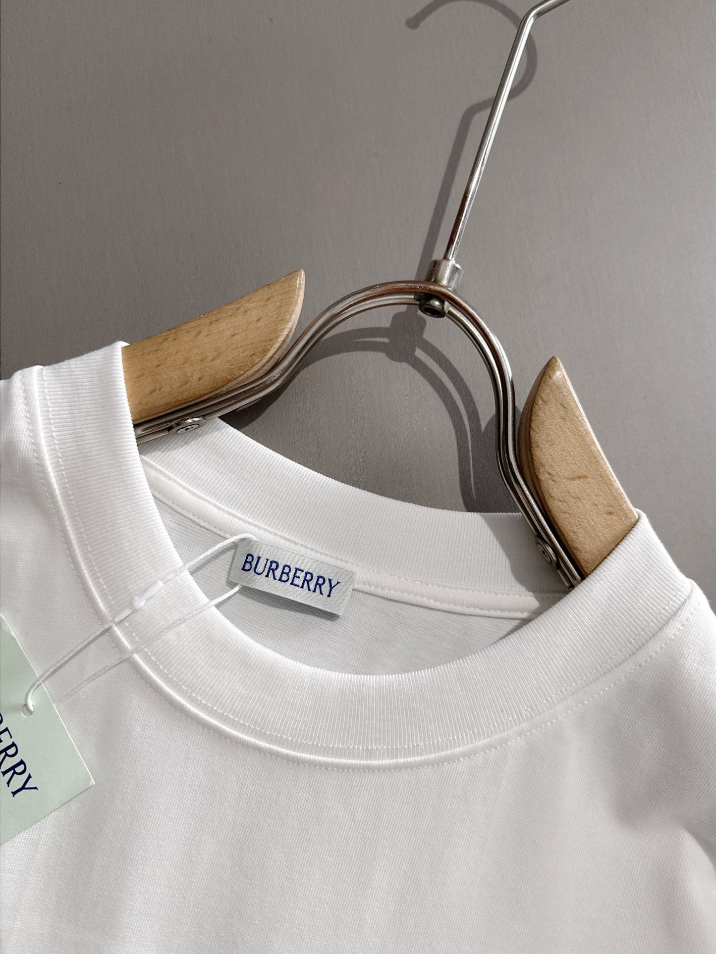 250614 New high-quality T-shirts with unique craftsmanship