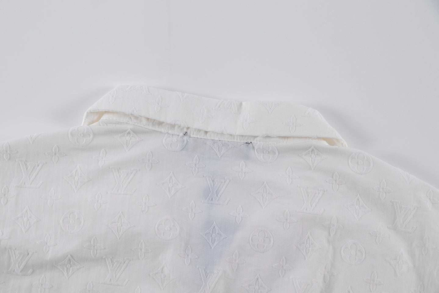 250614 New high-quality flocking patterned shirt