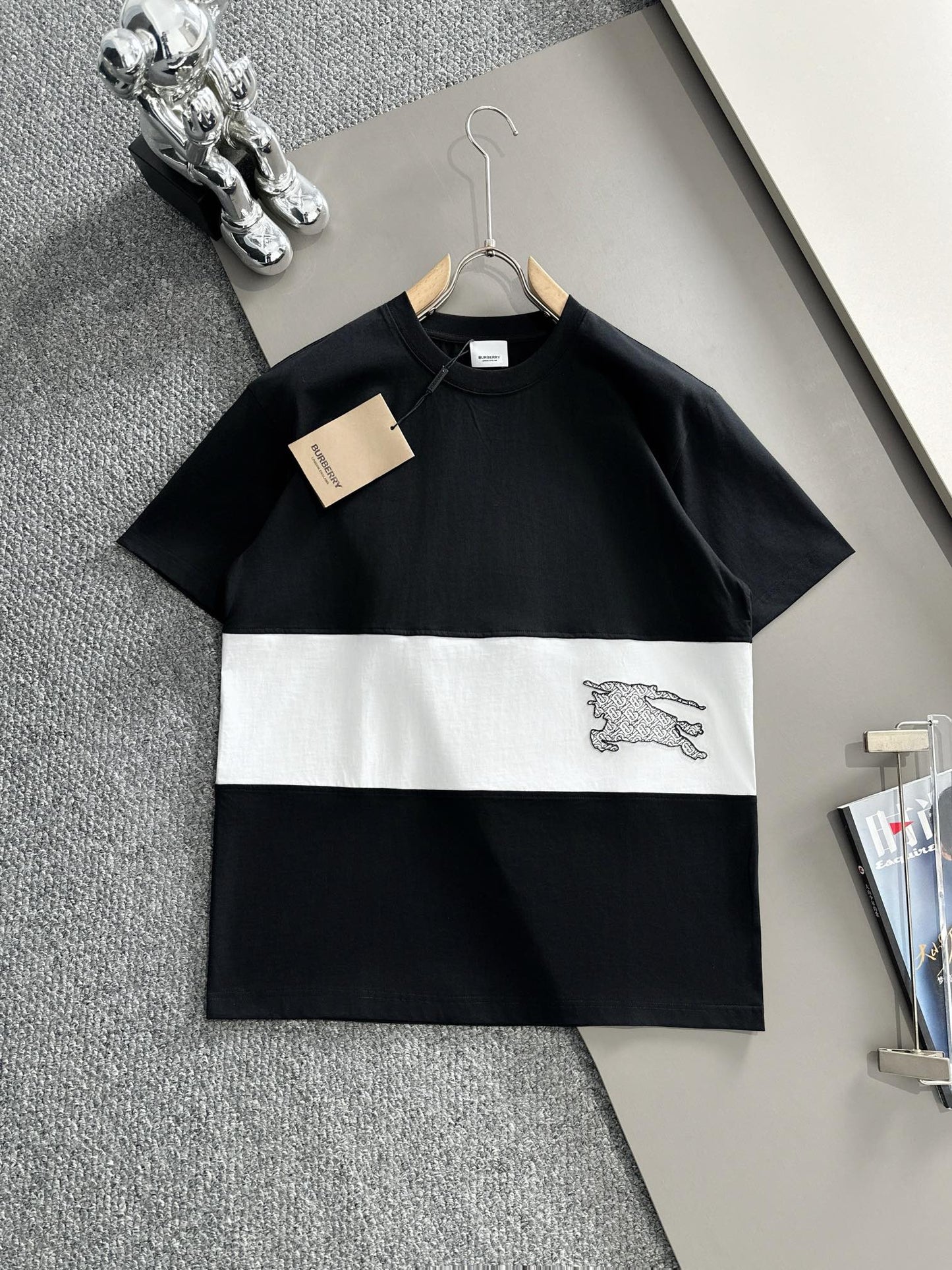 250617 New high-quality black and white color-blocking T-shirt