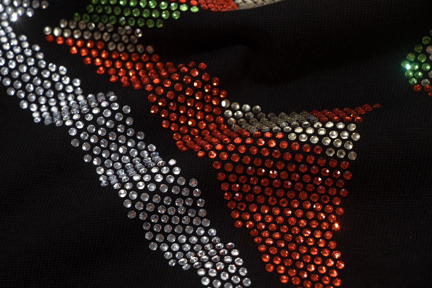 250617 New high-quality, distinctive sequined embroidered T-shirt