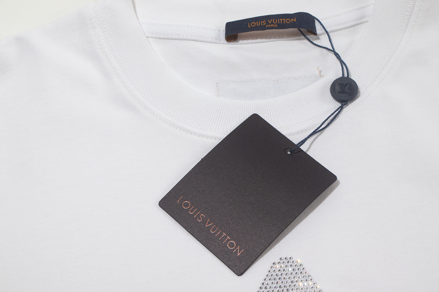 250617 New high-quality, distinctive sequined embroidered T-shirt