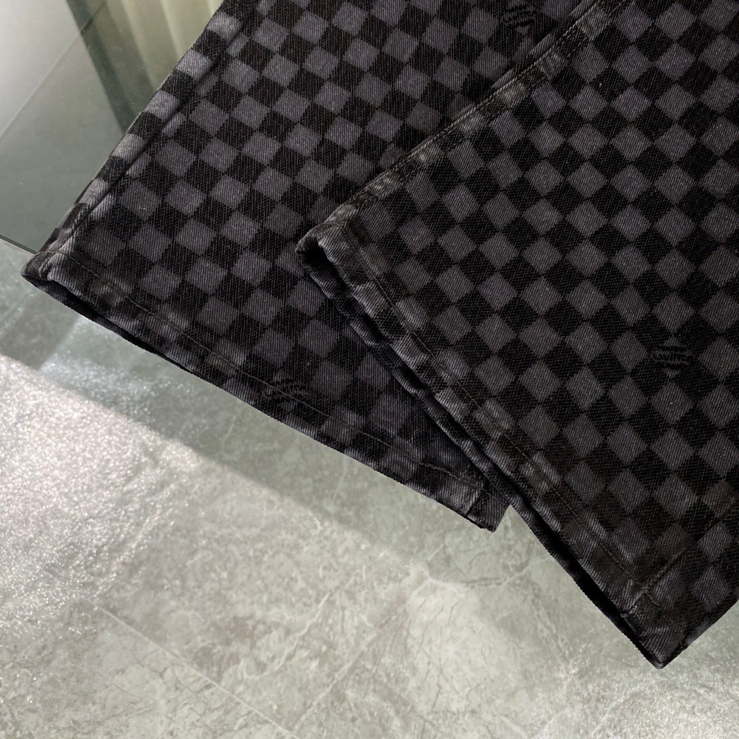250617 New high-quality checkered jeans
