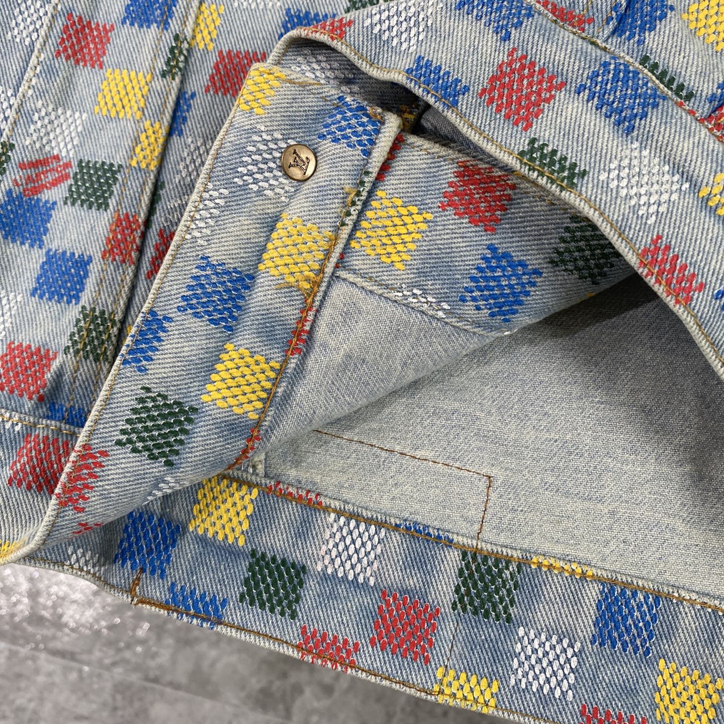 250617 New high-quality dopamine-colored pixel checkered jacket